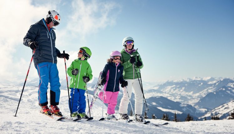 Sonniger Familien-Skitag im SalzburgerLand © SalzburgerLand Tourismus