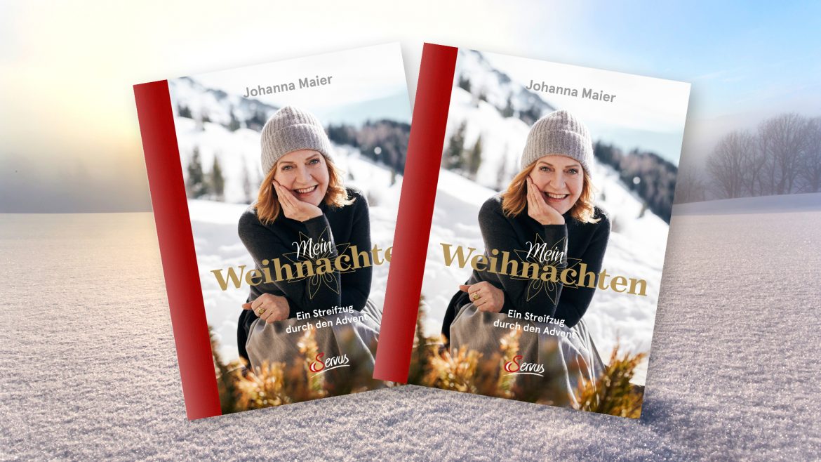 Zwei Exemplare eines Buches mit dem Titel Mein Weihnachten mit einer lächelnden Frau in Winterkleidung auf dem Cover.